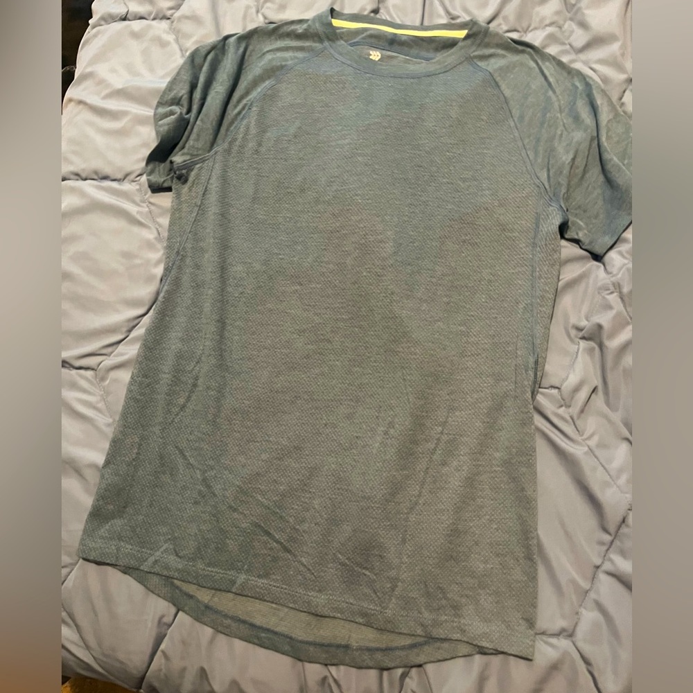 Workout shirt